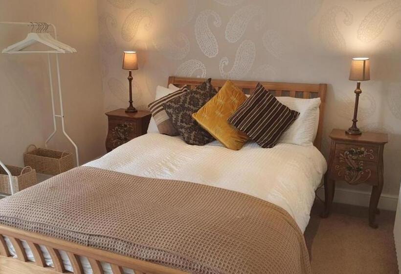 标准间, The Pennine Inn