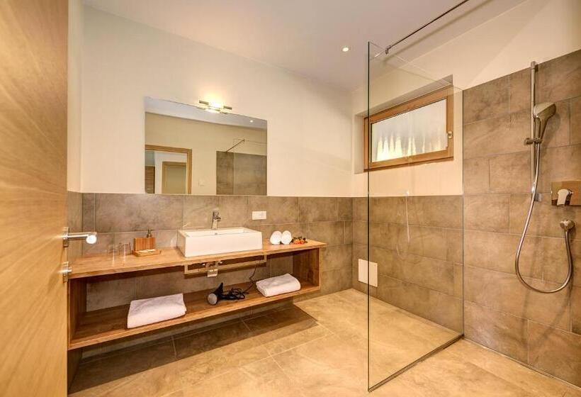 דירה בת חדר שינה 1 עם מרפסת, Panorama Residence öhlerhof