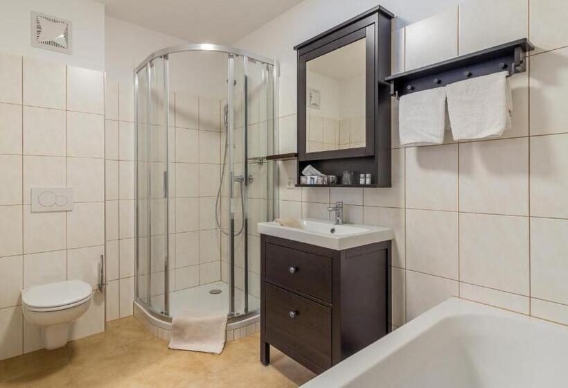 带大床的套房, Gasthof Silberner Hirsch