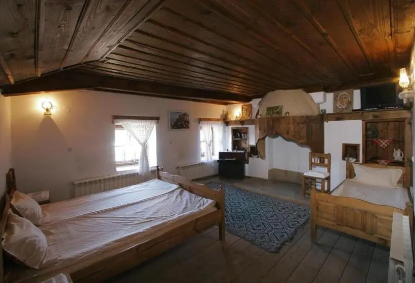 スタンダードトリプルルーム, Kruchma Bratyata Guest House