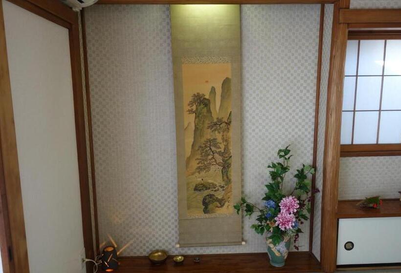 Четырехместный Номер Стандарт, Taro S House Kamakura Hase