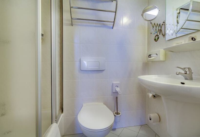 标准间, Alte Klavierfabrik Meißen