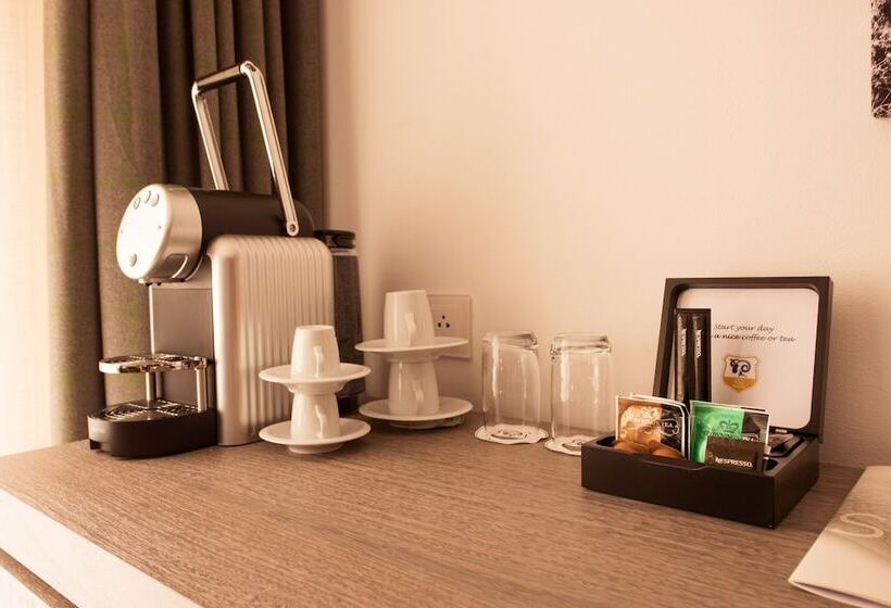 חדר סטנדרט, Daniela