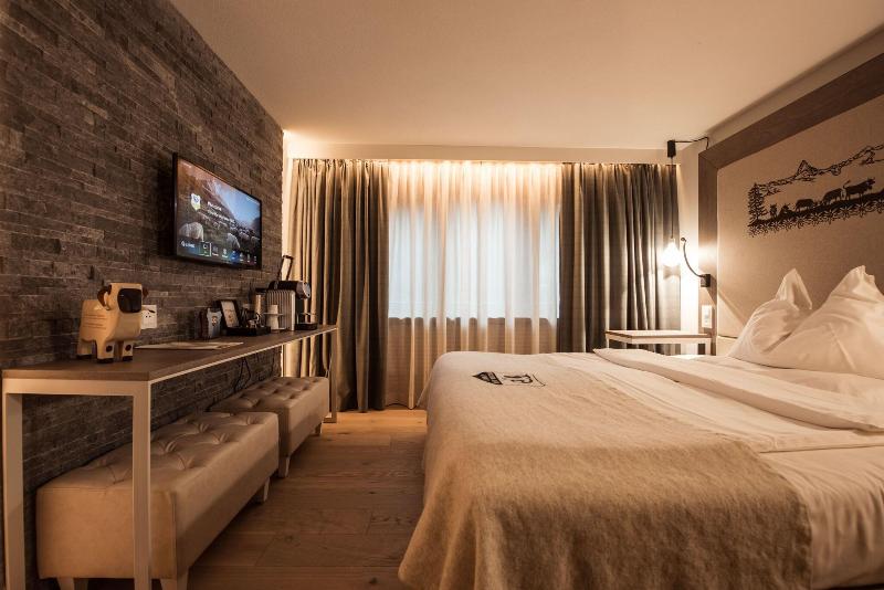 חדר סטנדרט יחיד, Daniela