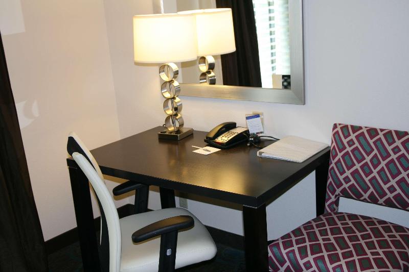 اتاق استاندارد با تخت بزرگ, Hampton Inn Shreveport Airport