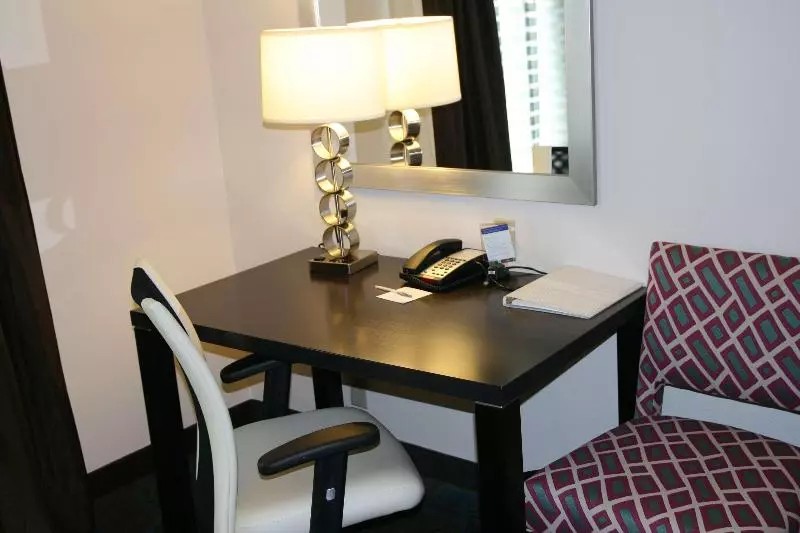 اتاق استاندارد با تخت بزرگ, Hampton Inn Shreveport Airport