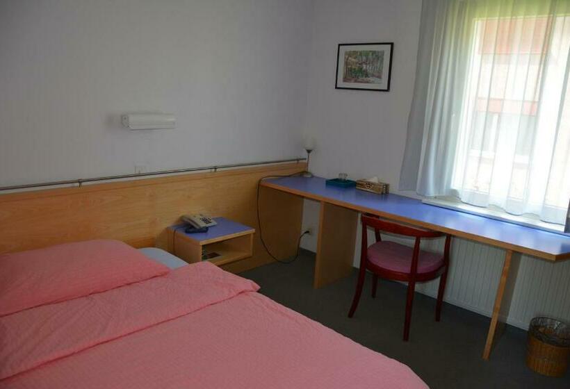 标准单人间, Hessengüetli