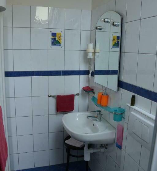 标准单人间, Hessengüetli