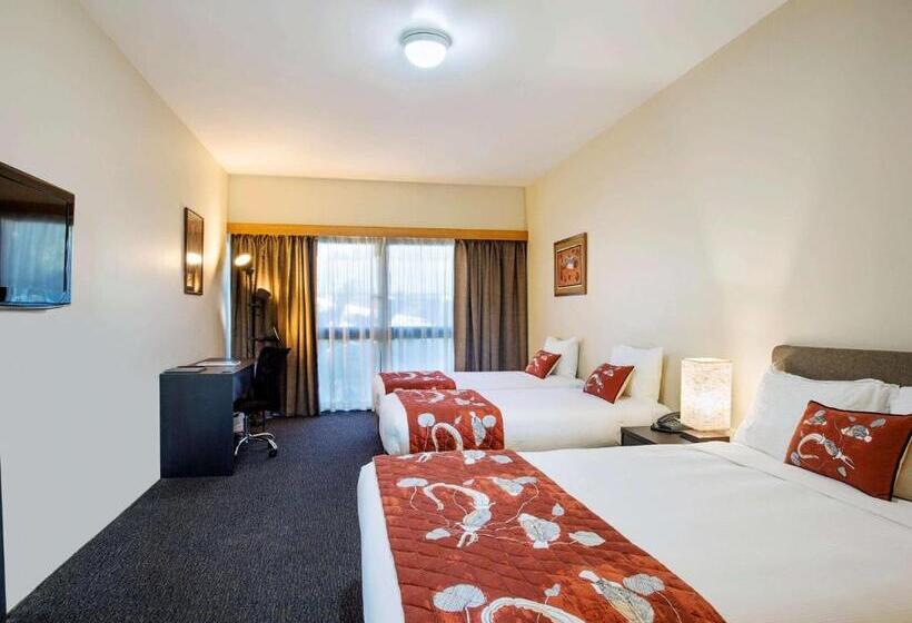 חדר משפתחתי סופריור, Mercure Kakadu Crocodile