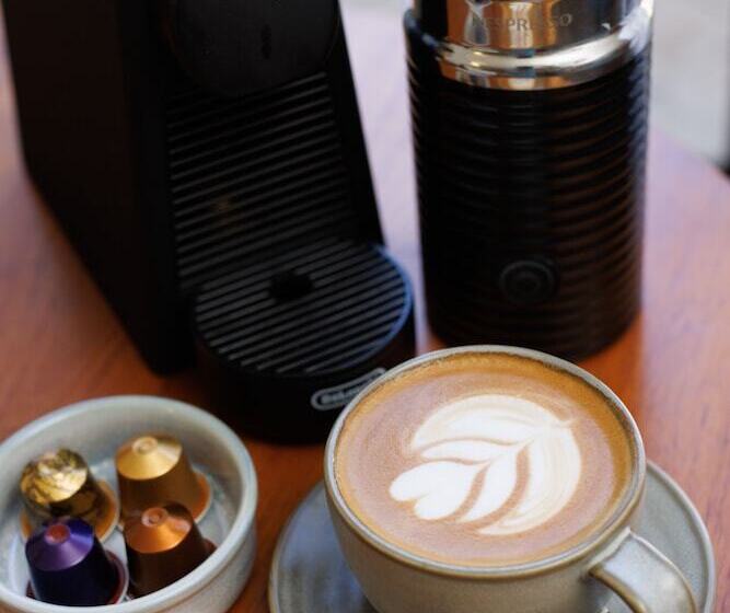 חדר משפחתי, Mercure Kakadu Crocodile