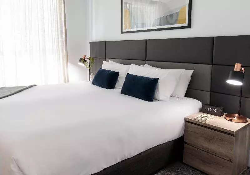 海の見える２ベッドルームアパートメント, Oaks Glenelg Plaza Pier Suites