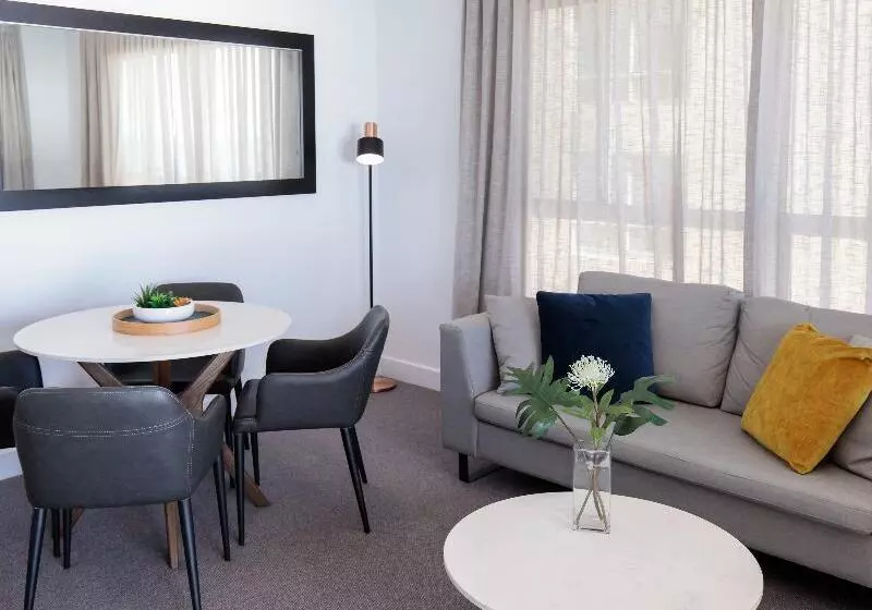 海の見える２ベッドルームアパートメント, Oaks Glenelg Plaza Pier Suites