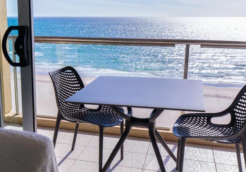 Апартаменты 2 Спальни Вид на Море, Oaks Glenelg Plaza Pier Suites