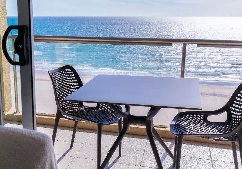 海の見える２ベッドルームアパートメント, Oaks Glenelg Plaza Pier Suites