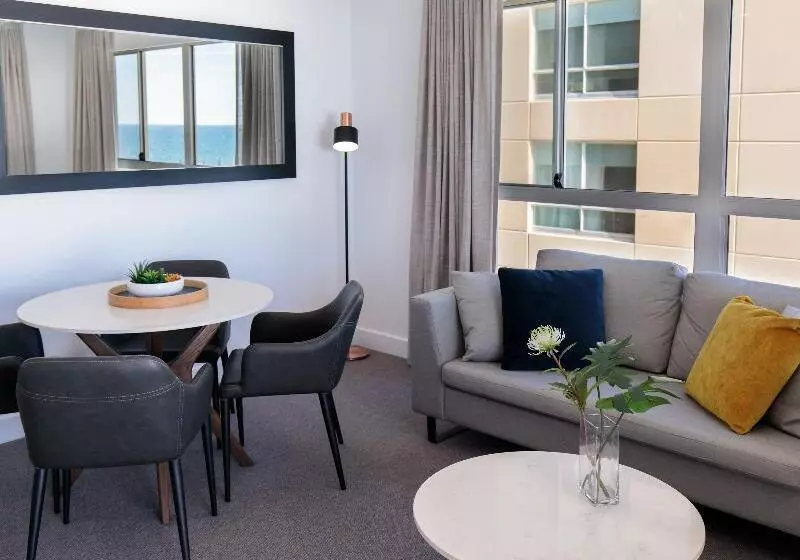海の見える２ベッドルームアパートメント, Oaks Glenelg Plaza Pier Suites