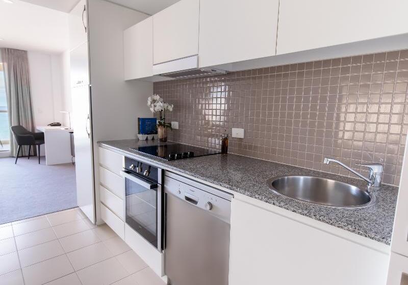 דירת 2 חדרים נוף לים, Oaks Glenelg Plaza Pier Suites