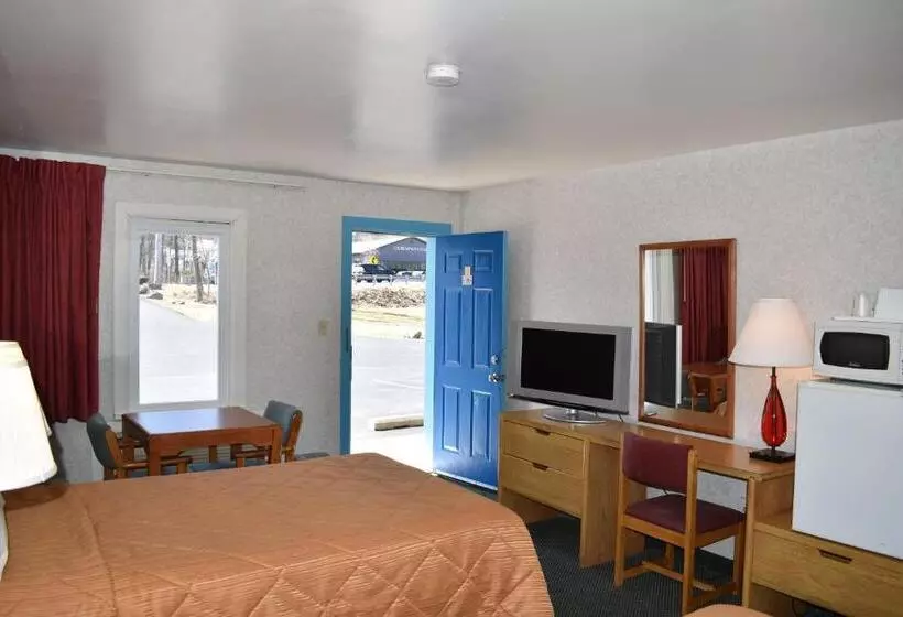 ファミリールーム, Pocono Night Lodge