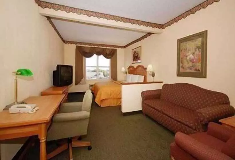 سوییت, Quality Inn & Suites I 35 E Walnut Hill