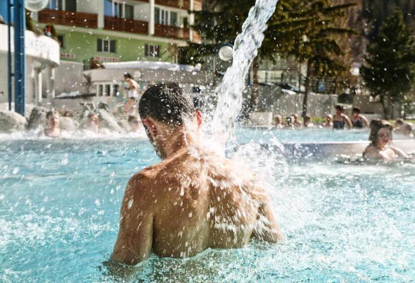 バルコニー付きスタンダードルーム, Walliserhof Leukerbad Therme