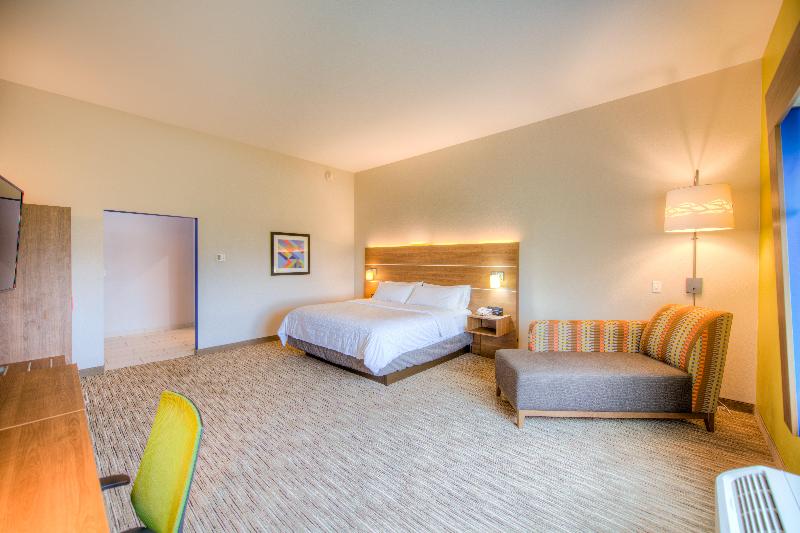 غرفة قياسية سرير كينج, Super 8 By Wyndham Remington