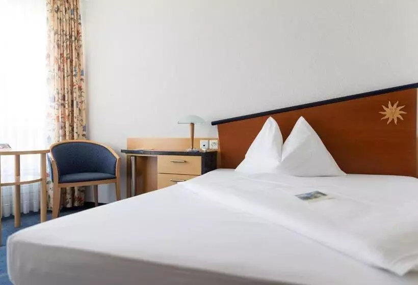 اتاق استاندارد یک نفره, Turmhotel Victoria Davos