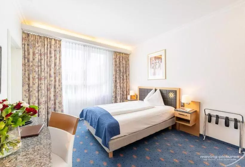 اتاق استاندارد یک نفره, Turmhotel Victoria Davos