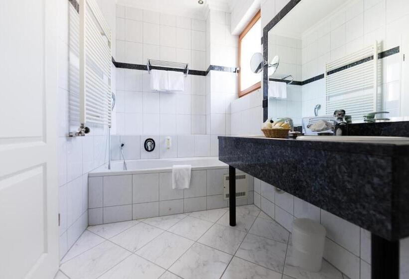 스위트, Turmhotel Victoria Davos