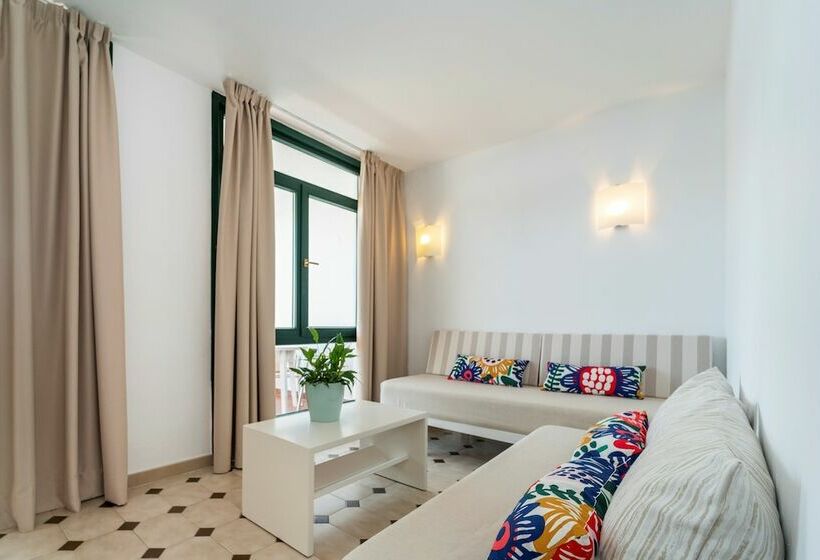庭の見える1ベッドルームアパートメント, Beach Club Menorca