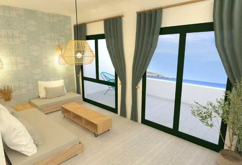 سوییت با چشم‌انداز دریا, Beach Club Menorca