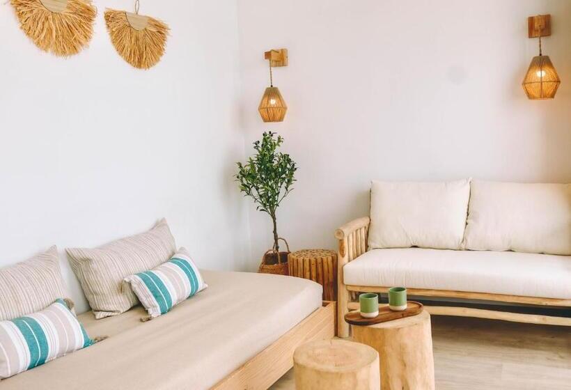 جناح مطلّ علي البحر, Beach Club Menorca