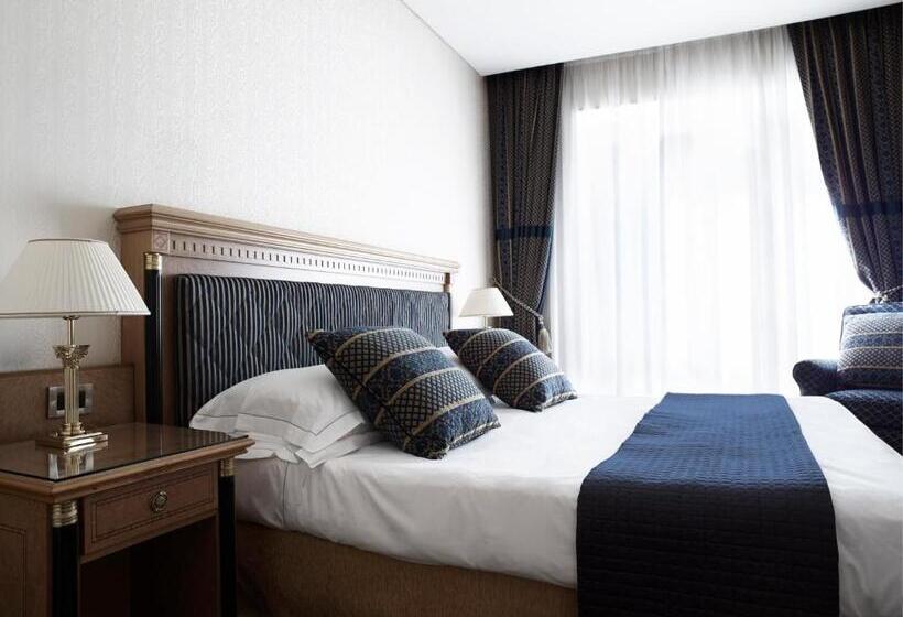 سوییت, Grand Hotel De La Ville