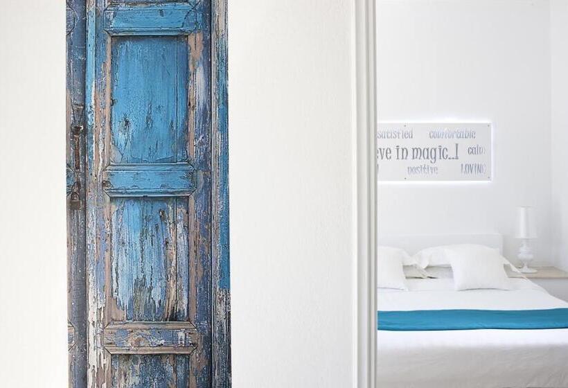 חדר אקונומי, Acqua Vatos Santorini