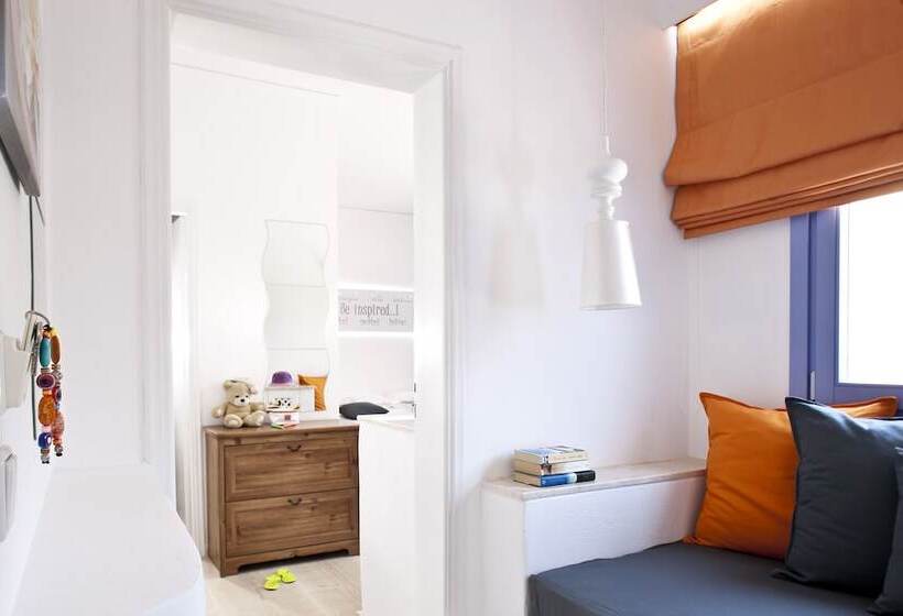 סוויטה משפחתית, Acqua Vatos Santorini