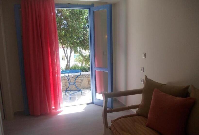 Семейный Номер, Alkyoni Beach