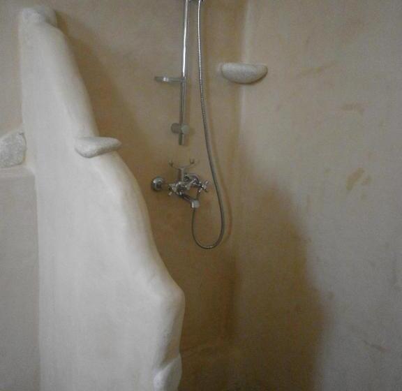 Полулюкс, Alkyoni Beach