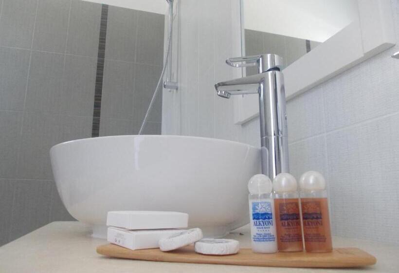 Triple Room Sea View, Alkyoni Beach