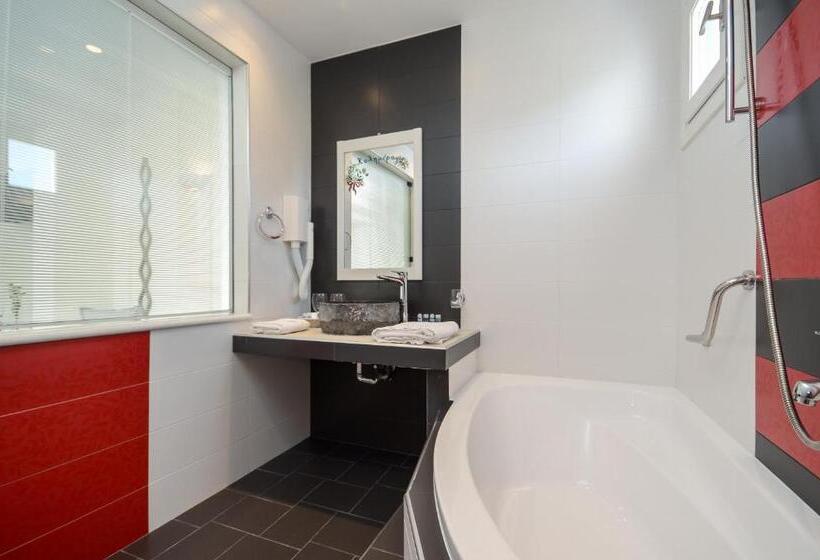 Люкс, Alkyoni Beach