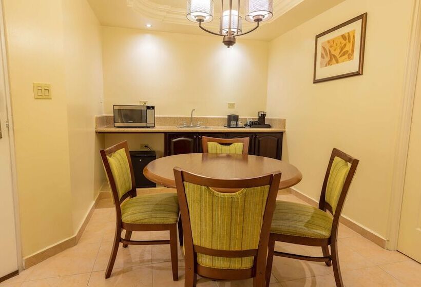 Люкс, Best Western El Dorado Panama