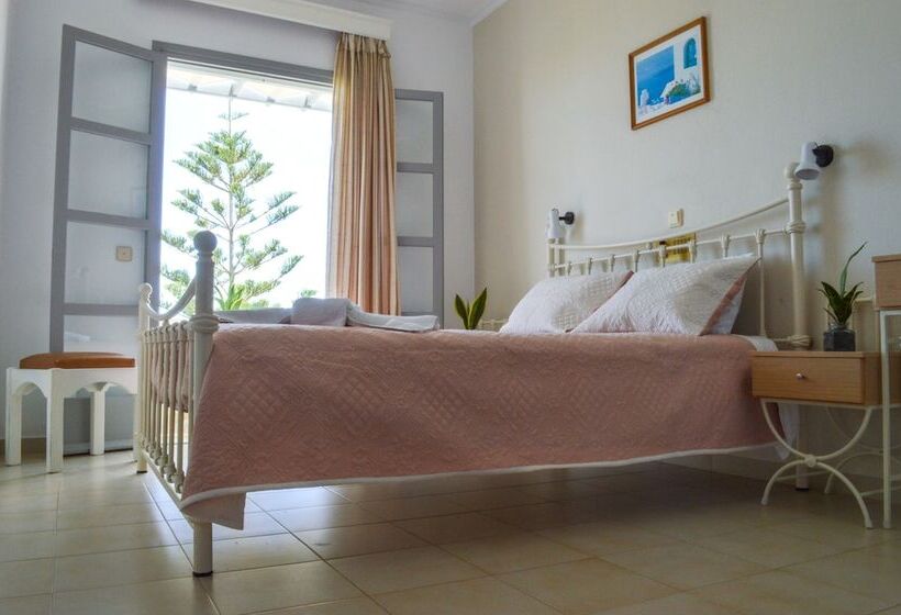 Номер Стандарт Вид на Сад, Castro