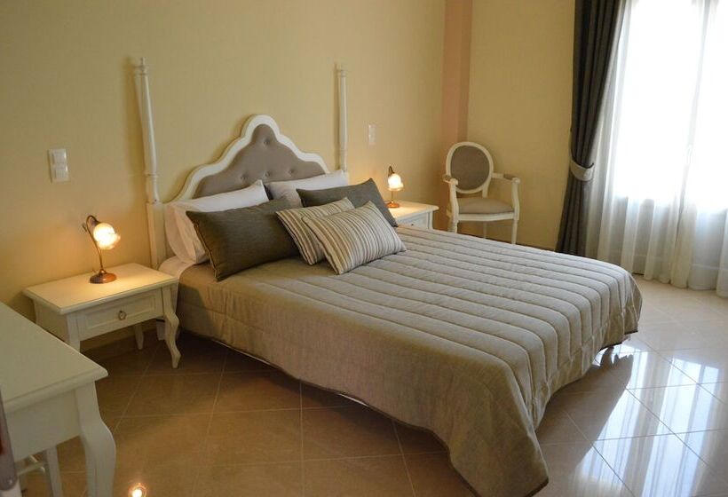 Люкс Вид на Сад, Castro