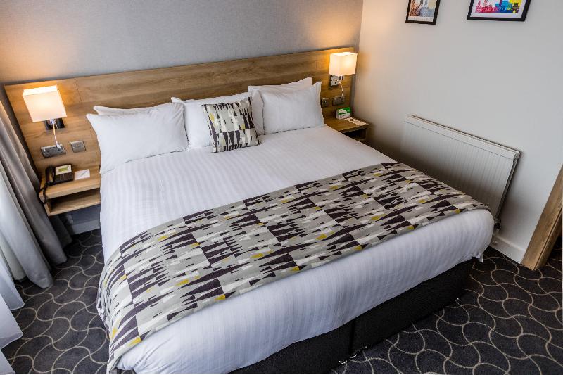 Люкс Вид на Сад, Castro