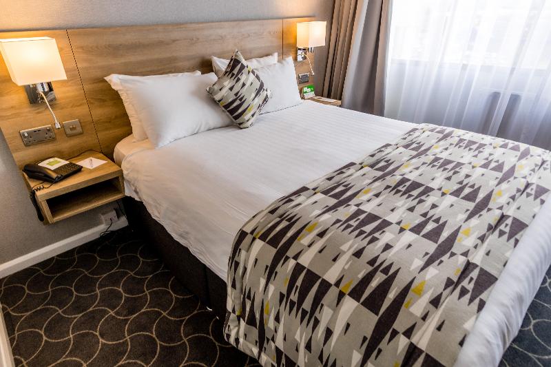 Люкс Вид на Сад, Castro