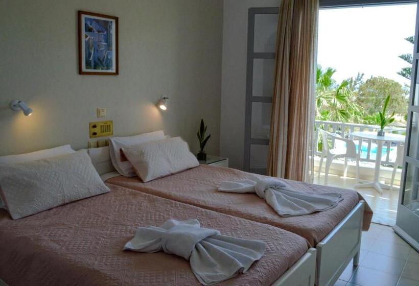 Номер Стандарт Вид на Сад, Castro