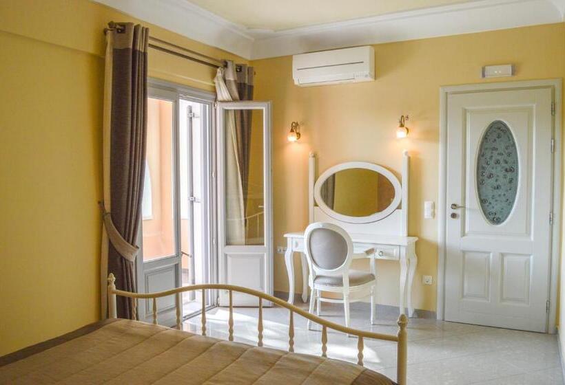 Люкс Вид на Сад, Castro