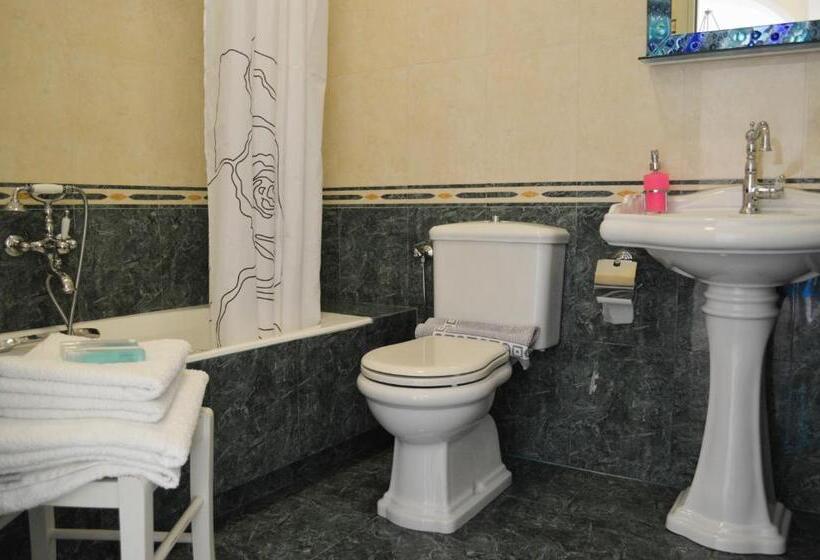 Люкс Вид на Море, Castro