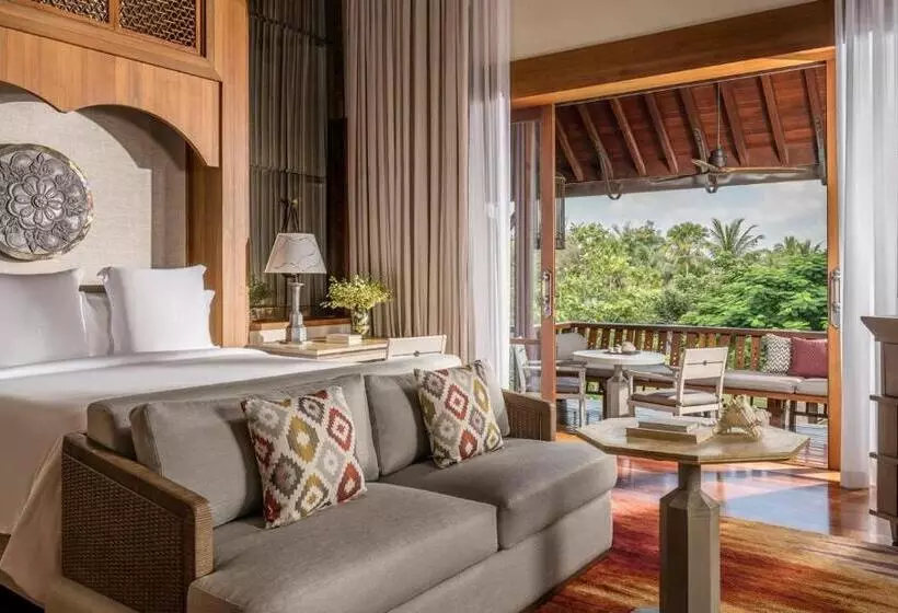 キングサイズベッドのスタンダードルーム, Four Seasons Resort Langkawi