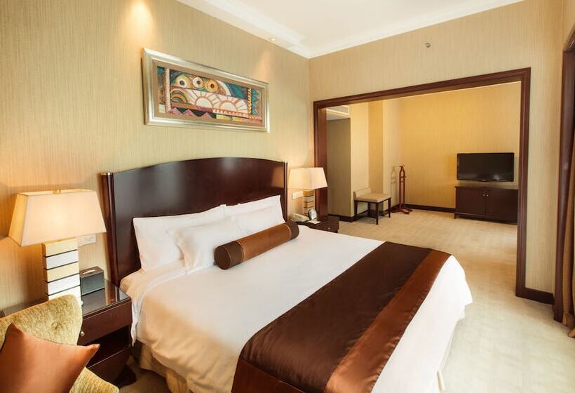 수피리어 스위트, Grand International