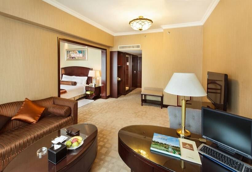 수피리어 스위트, Grand International