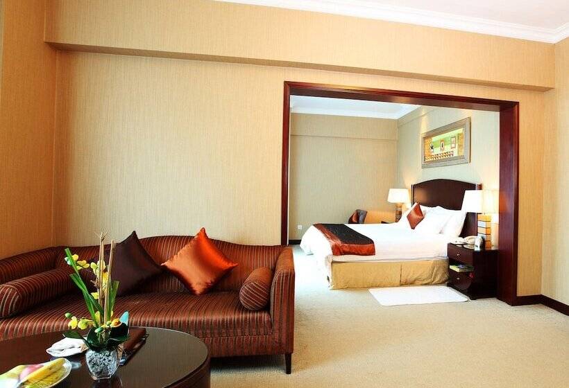 수피리어 스위트, Grand International