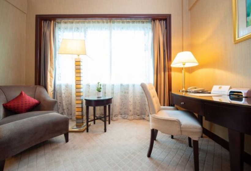 Номер Deluxe, Grand International